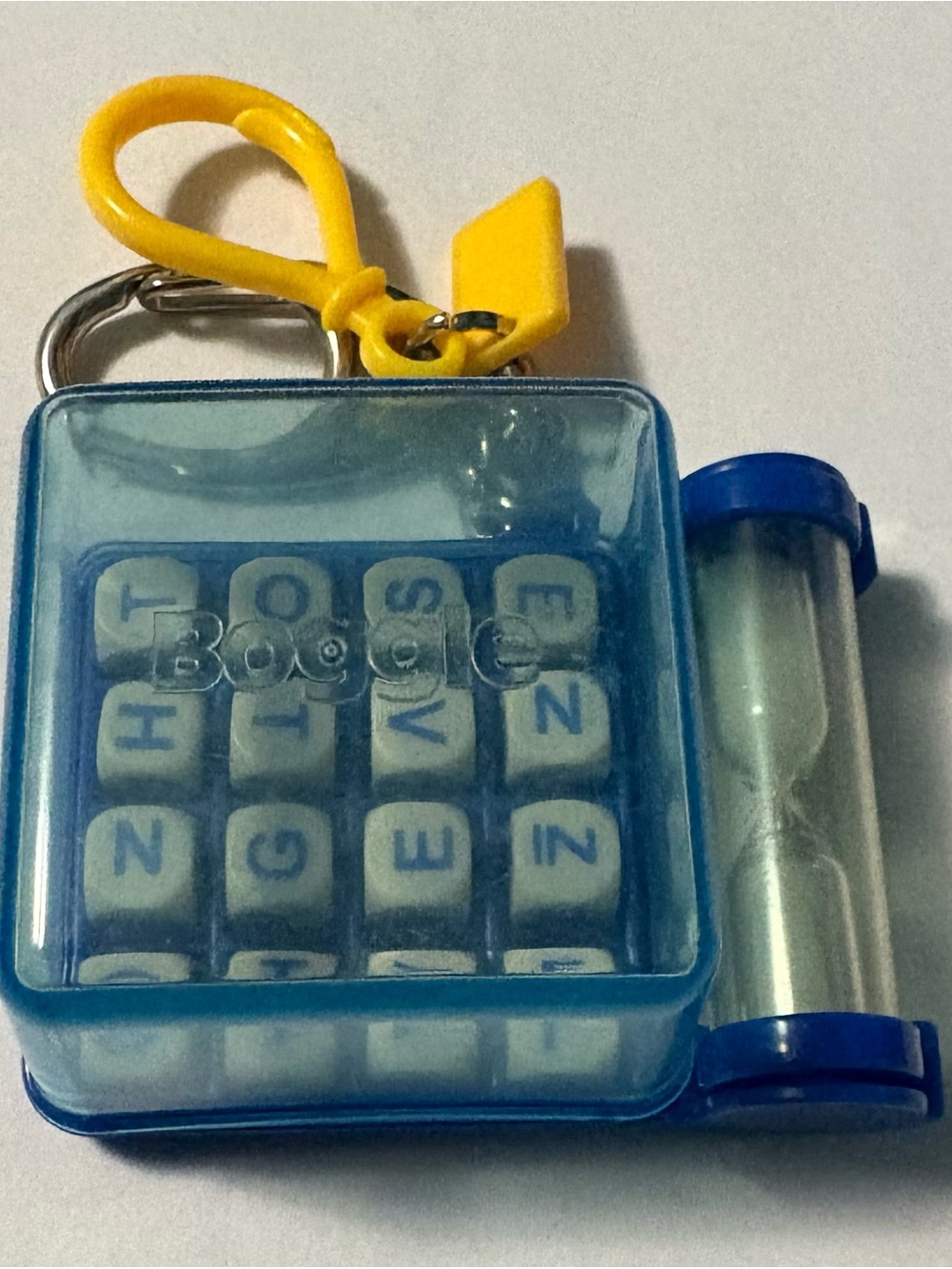 2000 Hasbro Mini Boggle Game Keychain - Picture 3 of 5